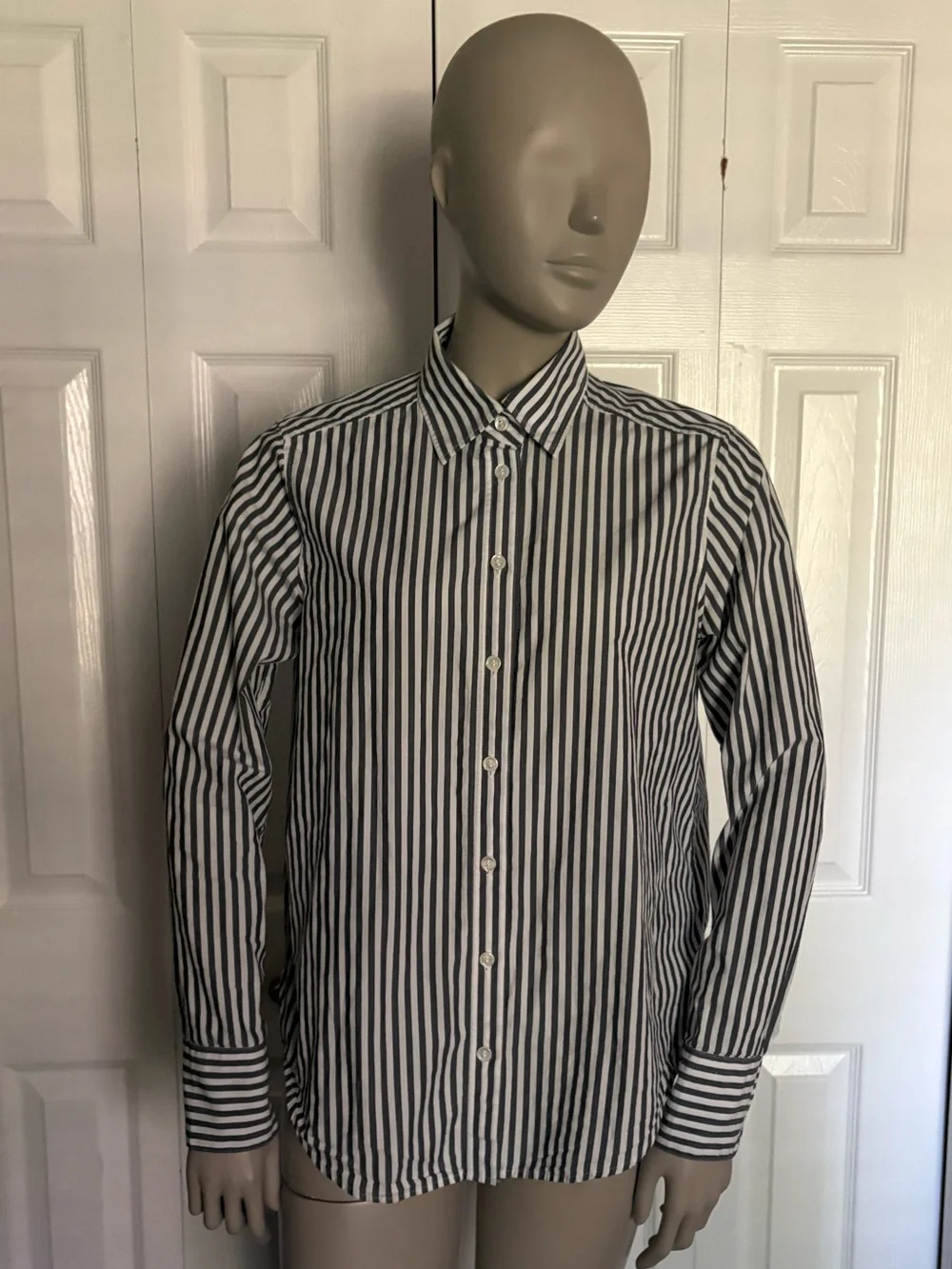 Banana Republic Gray & White Striped Long-Sleeve Dress Shirt